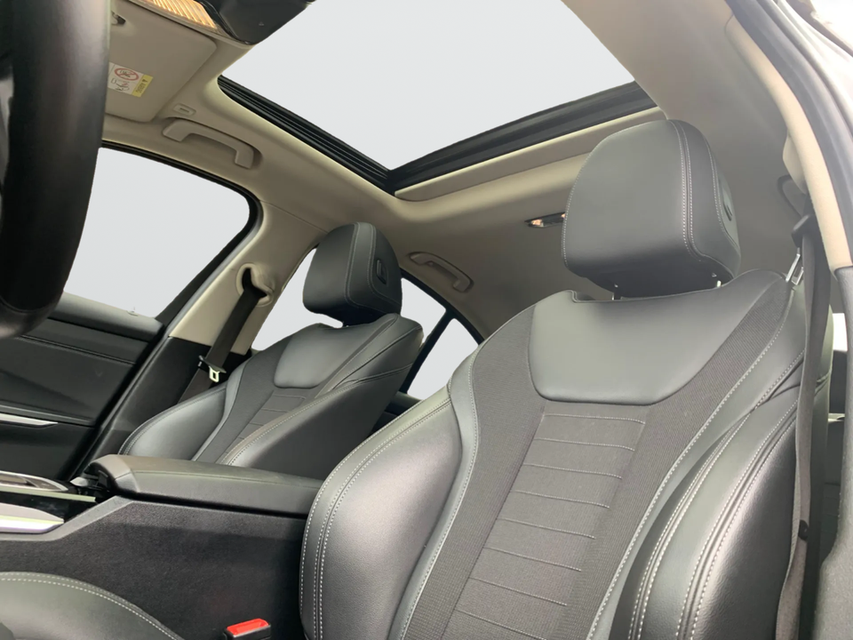 BMW 330e 2,0 Sport Line aut. 4d