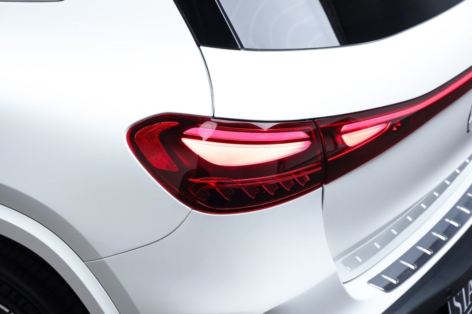 Mercedes EQA350 AMG Line 4Matic 5d