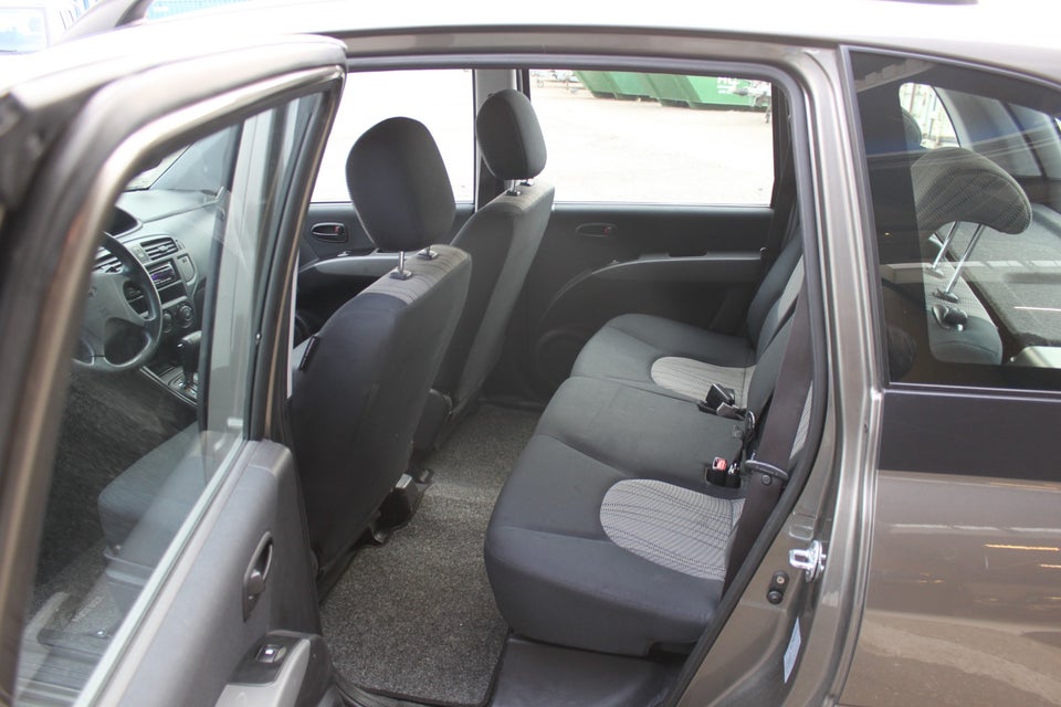 Hyundai Matrix 1,6 GL aut. 5d