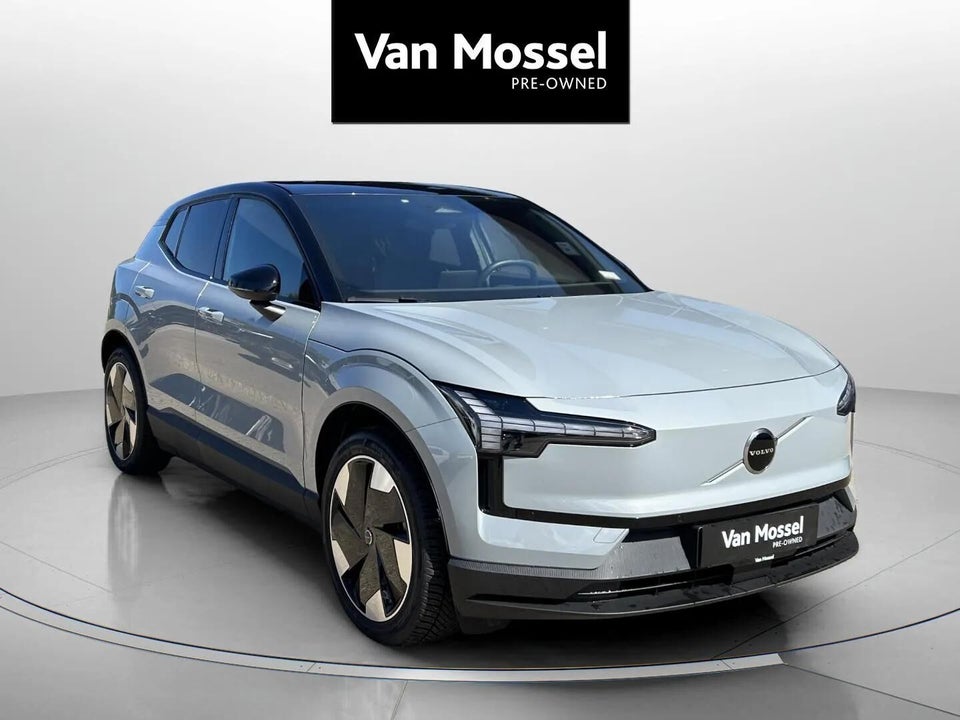 Volvo EX30 Extended Range Plus 5d