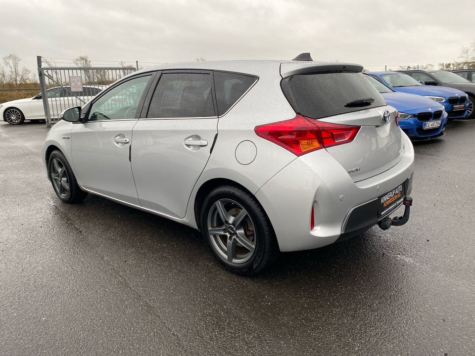 Toyota Auris 1,8 Hybrid H2 Premium CVT 5d