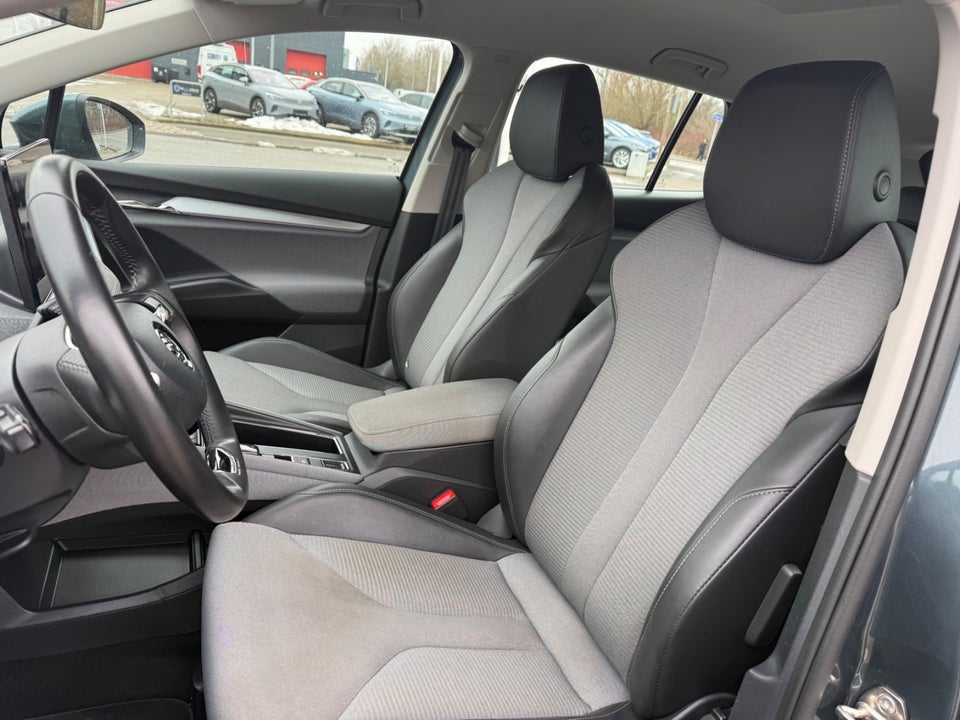 Skoda Enyaq 60 iV Loft 5d