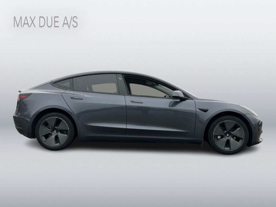 Tesla Model 3 RWD 4d