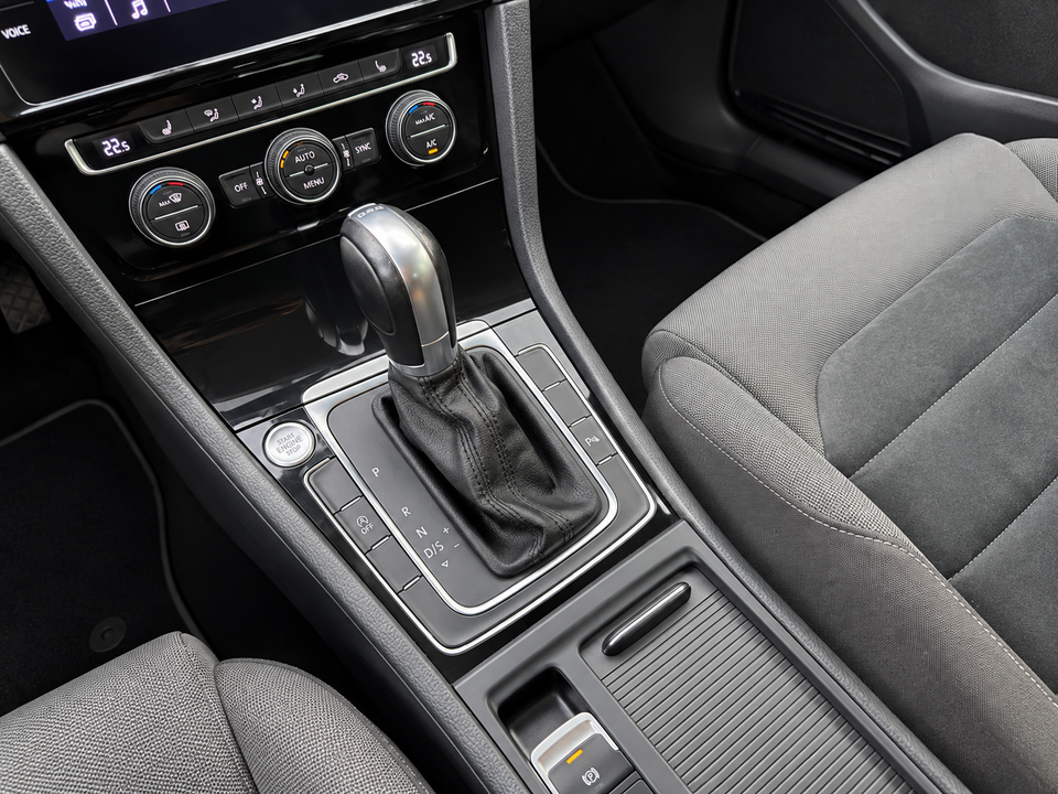 VW Golf VII 1,5 TSi 150 Highline DSG 5d