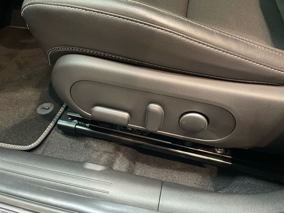 Hyundai Kona 65 EV Ultimate 5d