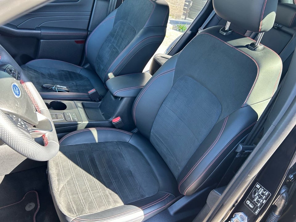 Ford Kuga 2,5 PHEV ST-Line X CVT 5d
