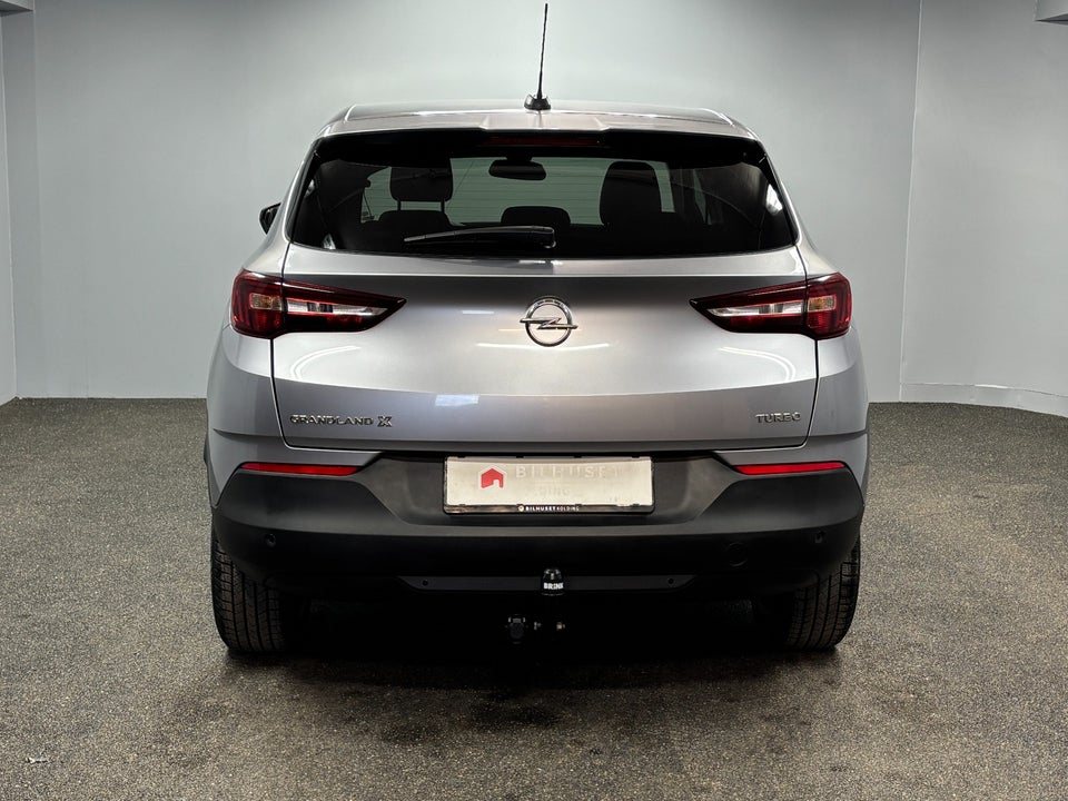 Opel Grandland X 1,2 T 130 Enjoy 5d