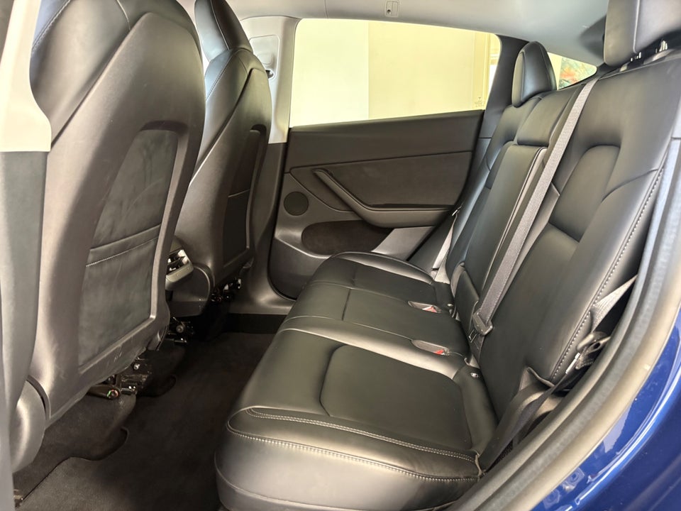 Tesla Model Y Long Range AWD 5d