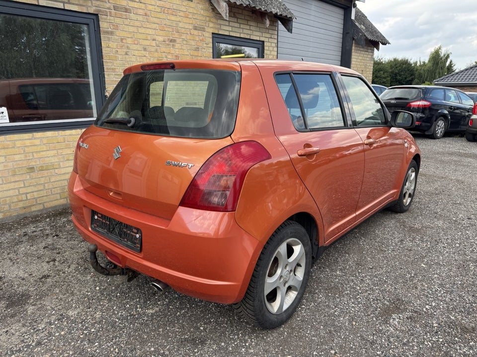 Suzuki Swift 1,5 GLX 5d