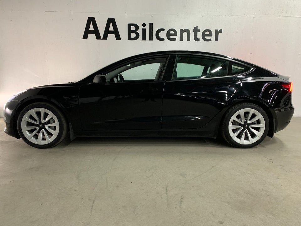 Tesla Model 3 Long Range AWD 4d