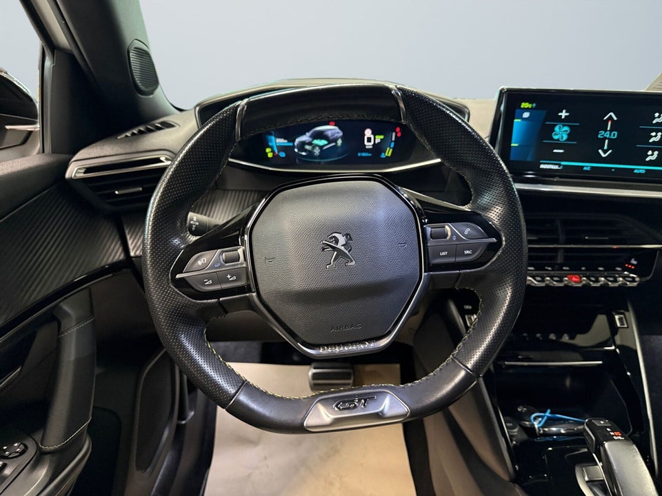 Peugeot e-2008 50 GT Pack 5d