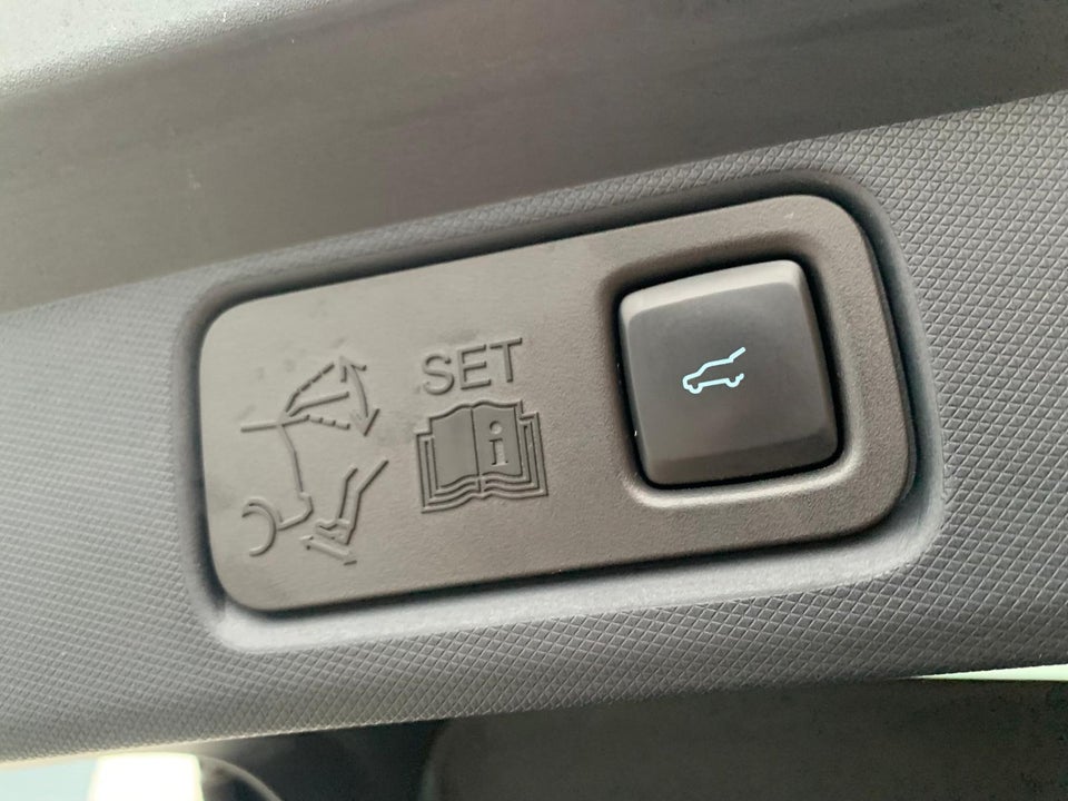 Ford Mustang Mach-E 70 Standard Range 5d