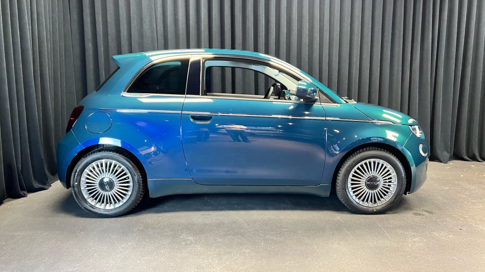 Fiat 500e 42 Icon 3d