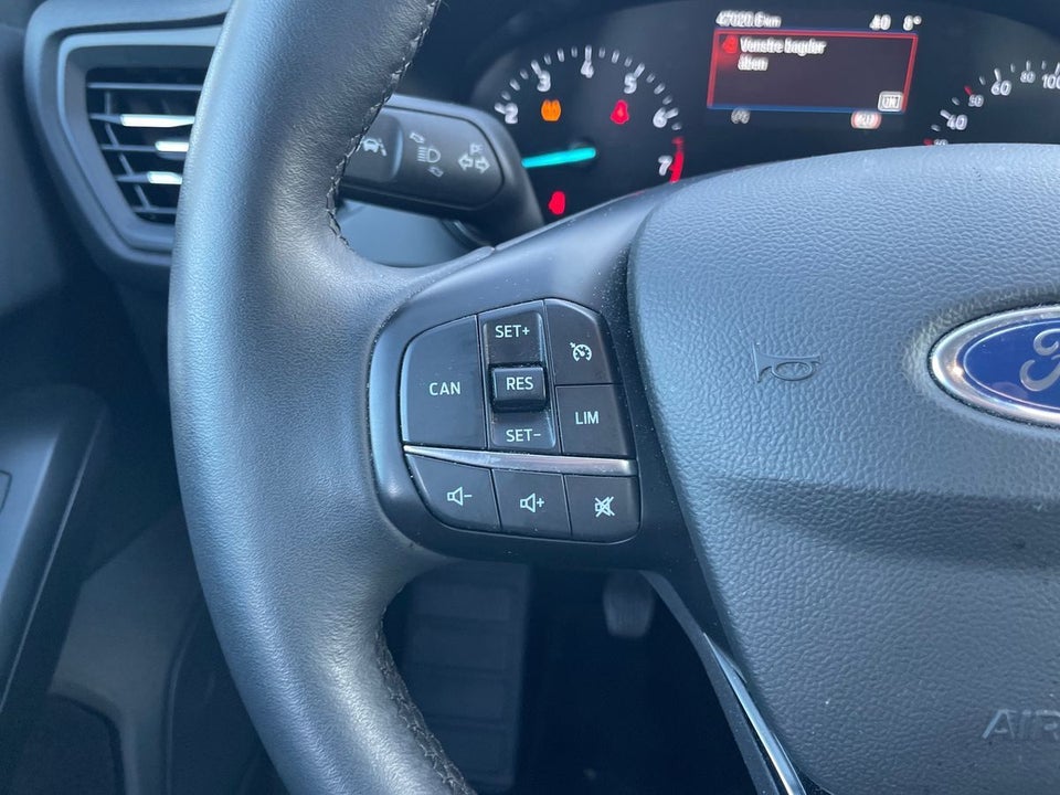 Ford Focus 1,0 EcoBoost mHEV Active stc. 5d