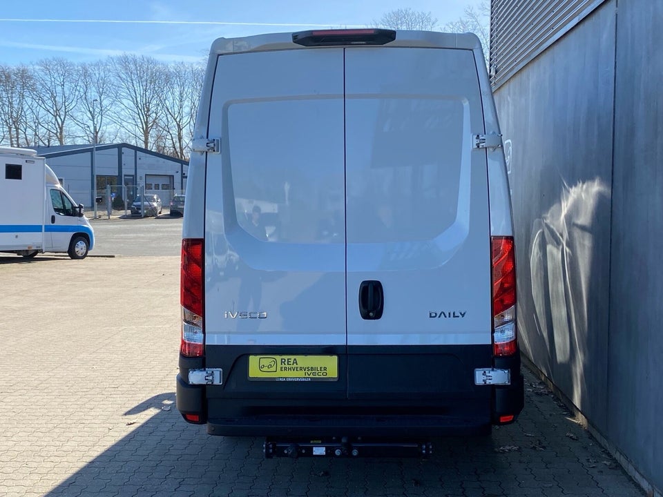 Iveco Daily 3,0 35S18 12m³ Van AG8