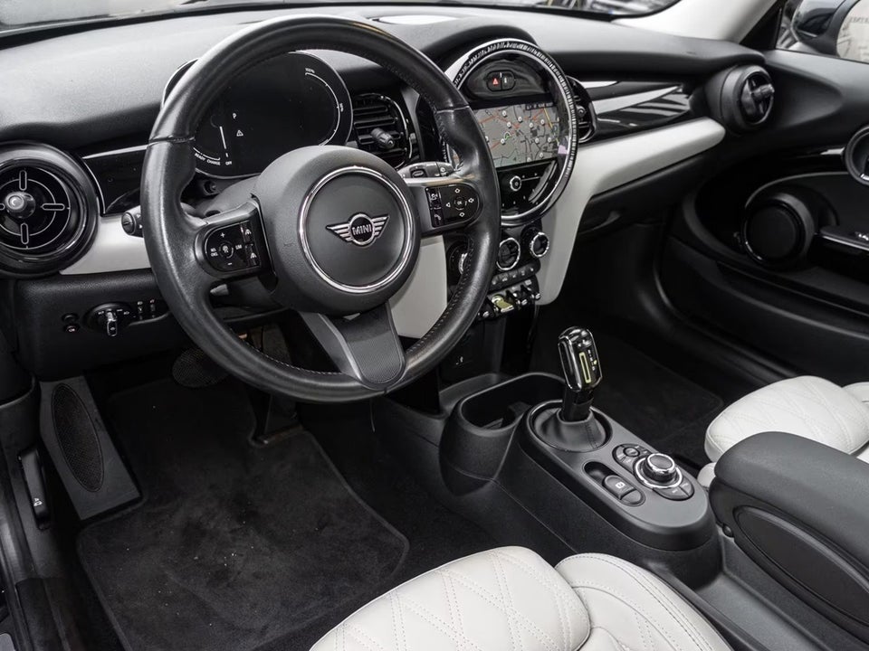 MINI Cooper SE Maximise 3d