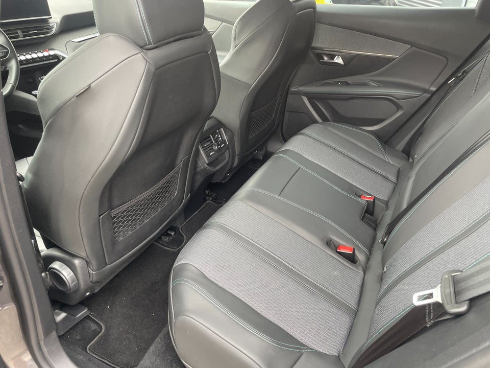 Peugeot 3008 1,6 Hybrid Allure Pack EAT8 5d