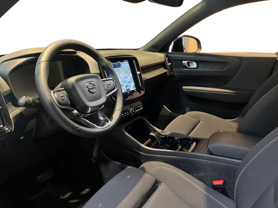 Volvo XC40 ReCharge Extended Range Plus 5d