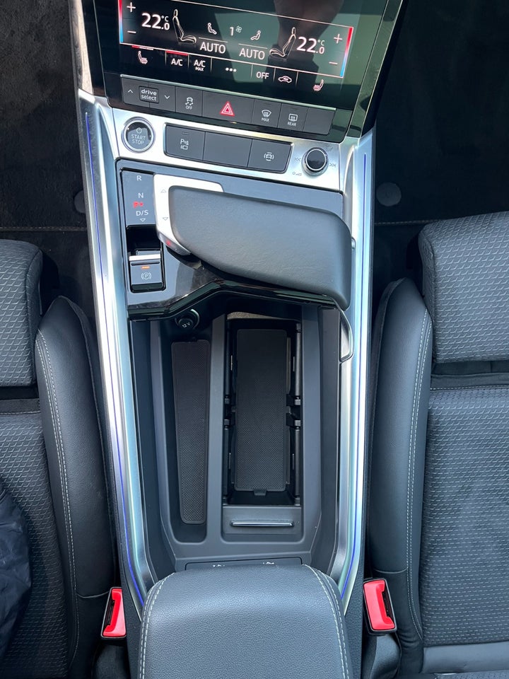 Audi e-tron 55 S-line quattro 5d