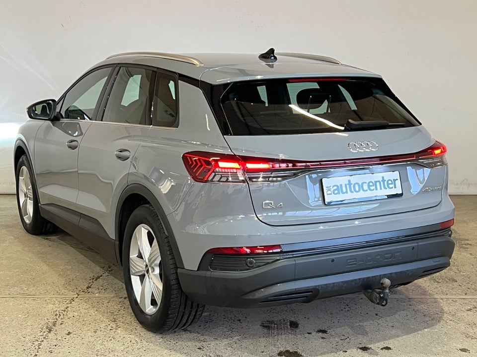 Audi Q4 e-tron 40 S-line 5d