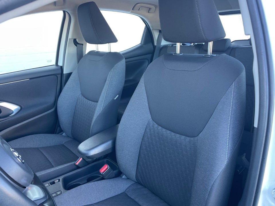 Toyota Yaris 1,5 Hybrid Active e-CVT 5d