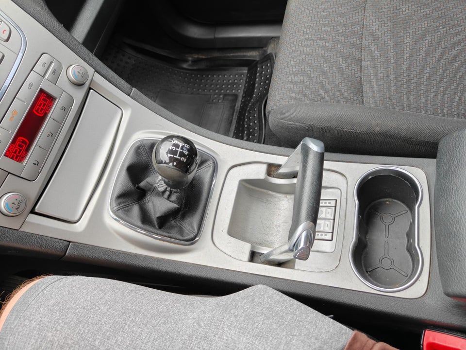 Ford S-MAX 2,0 Ambiente 7prs 5d