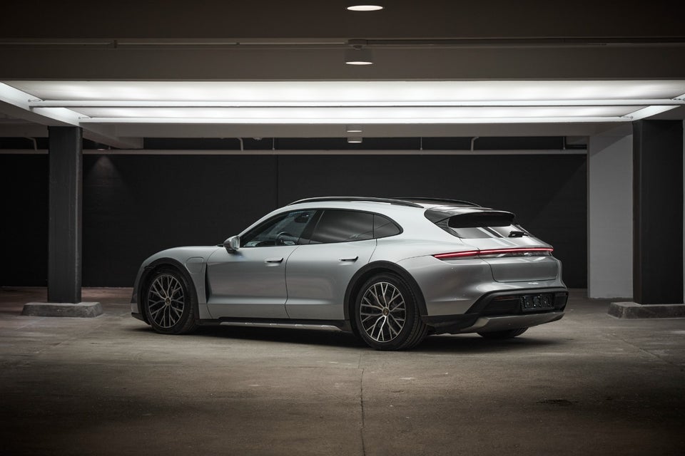 Porsche Taycan 4 Performance+ Cross Turismo 5d