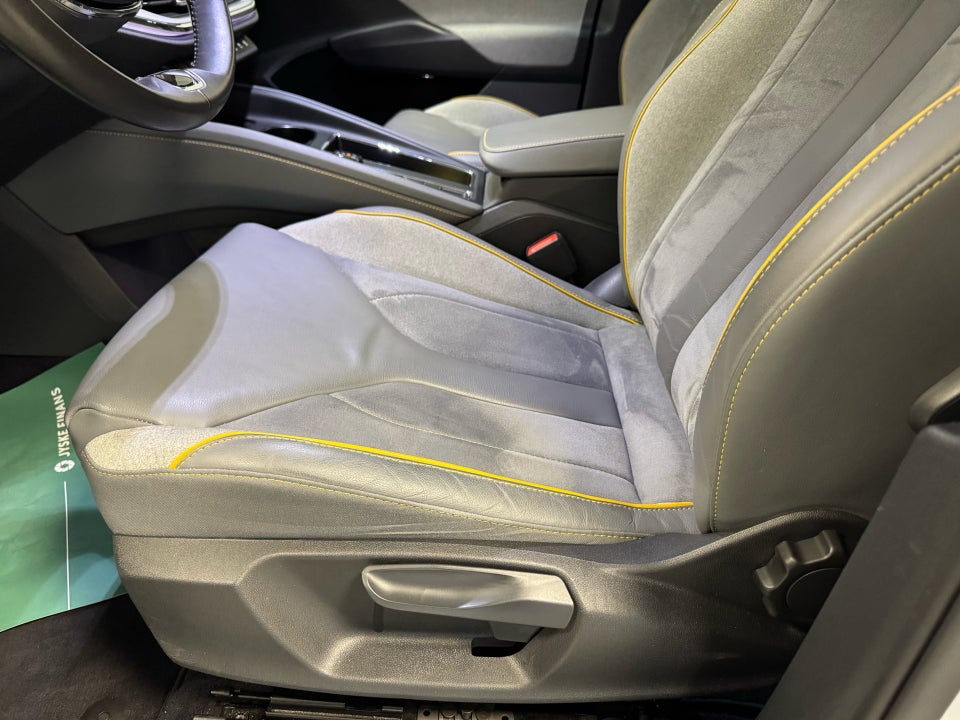 Skoda Enyaq 80 iV Selection Lounge 5d