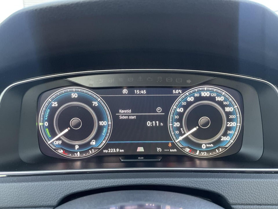 VW Golf VII 1,4 GTE DSG 5d