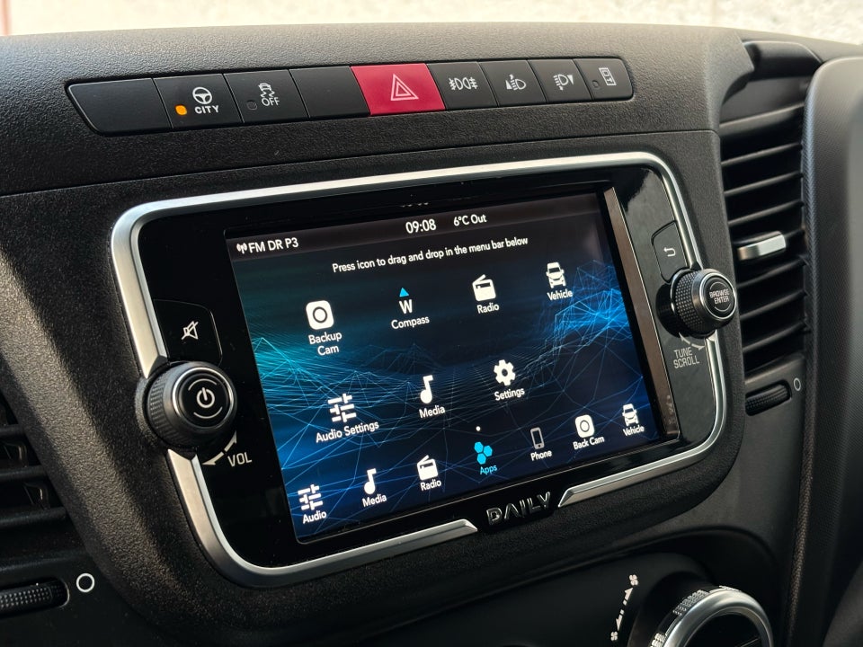 Iveco Daily 3,0 35S18 4100mm Box m/lift AG8