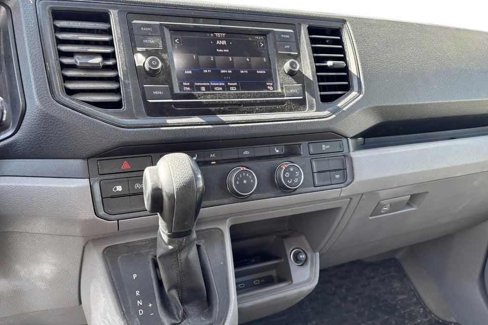 VW Crafter 35 2,0 TDi 177 Kassevogn L3H3 aut.