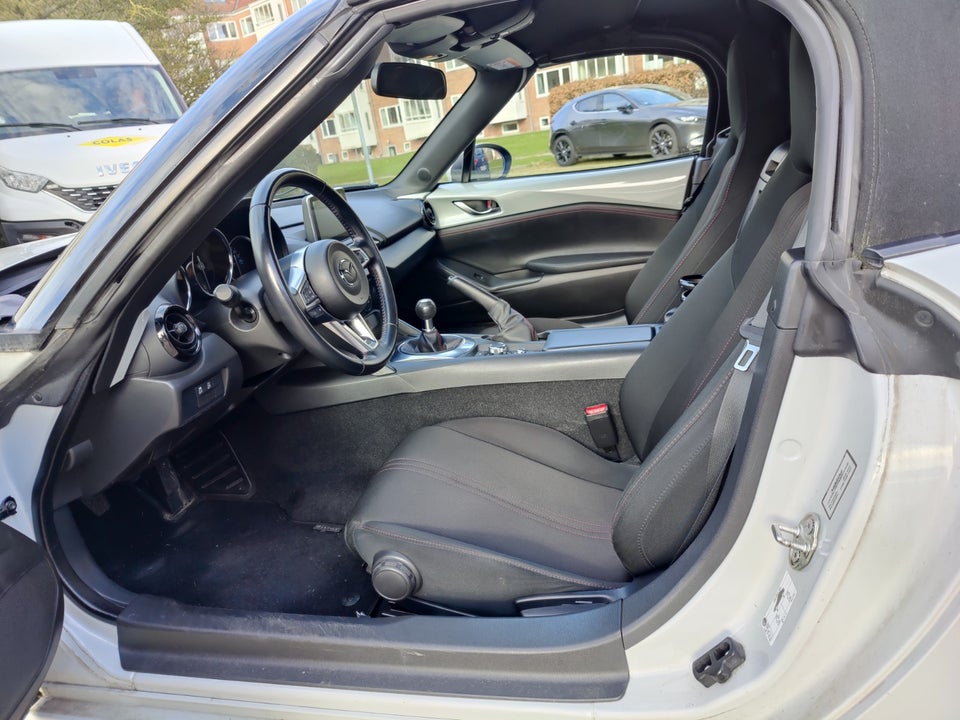 Mazda MX-5 1,5 SkyActiv-G 131 Roadster 2d