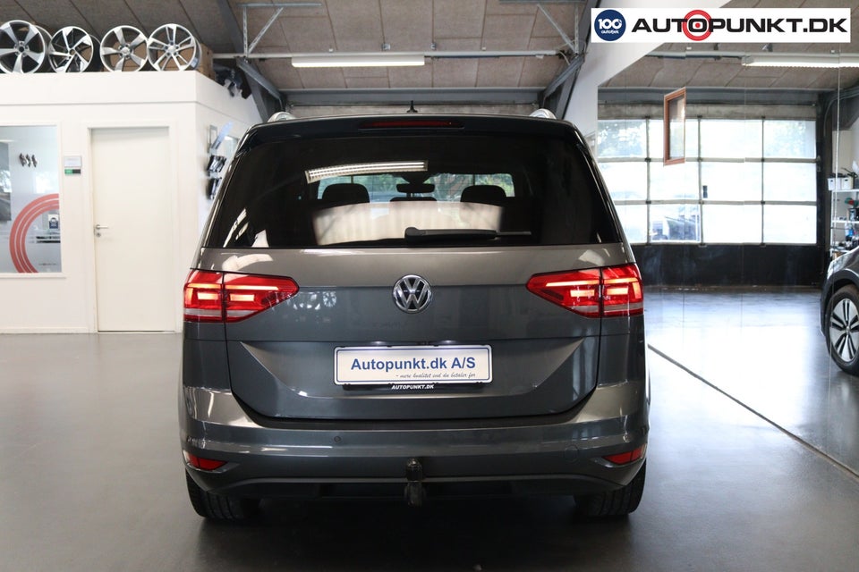 VW Touran 1,6 TDi 115 Comfortline Connect DSG 7prs 5d