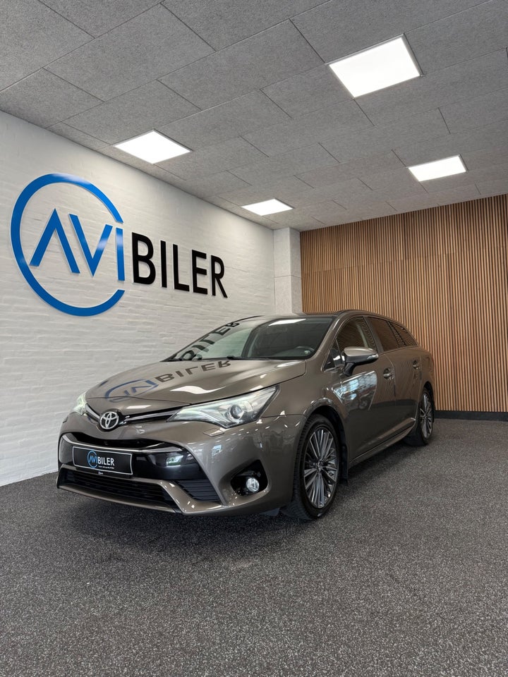 Toyota Avensis 1,8 VVT-i T2 Premium Touring Sports MDS 5d
