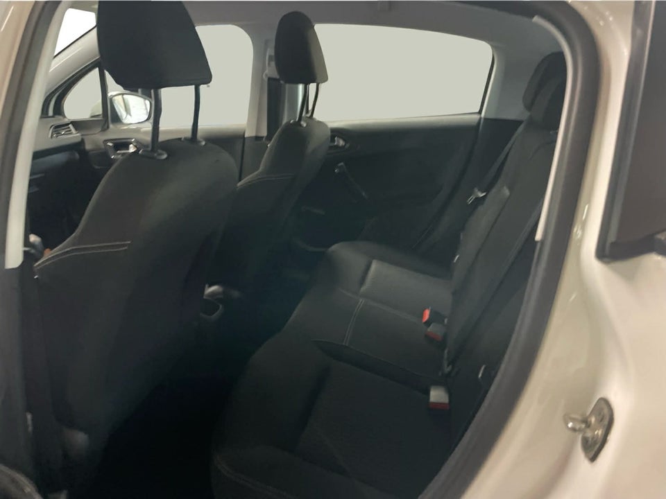 Peugeot 208 1,2 VTi 82 Active 5d