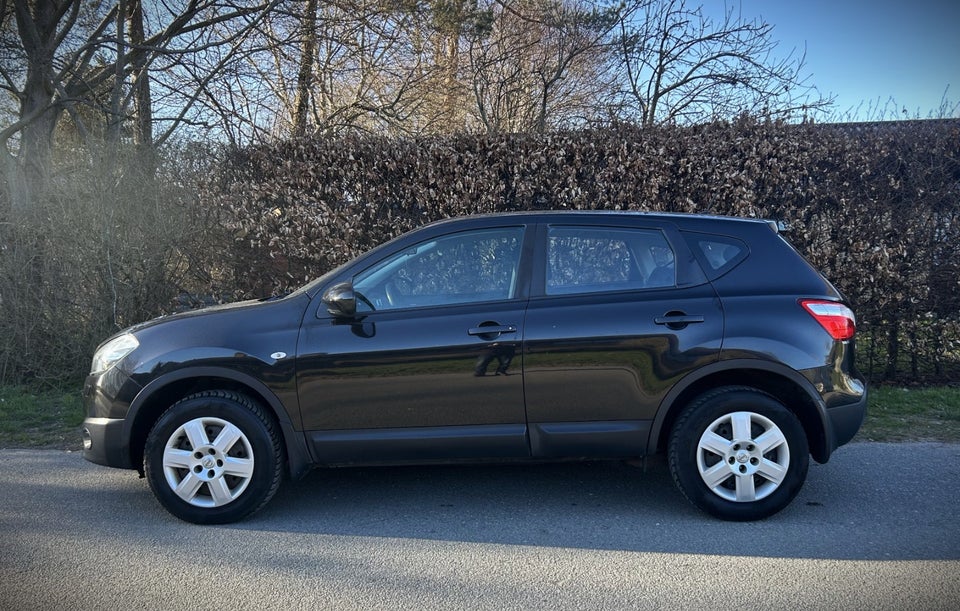 Nissan Qashqai 1,6 Visia 5d