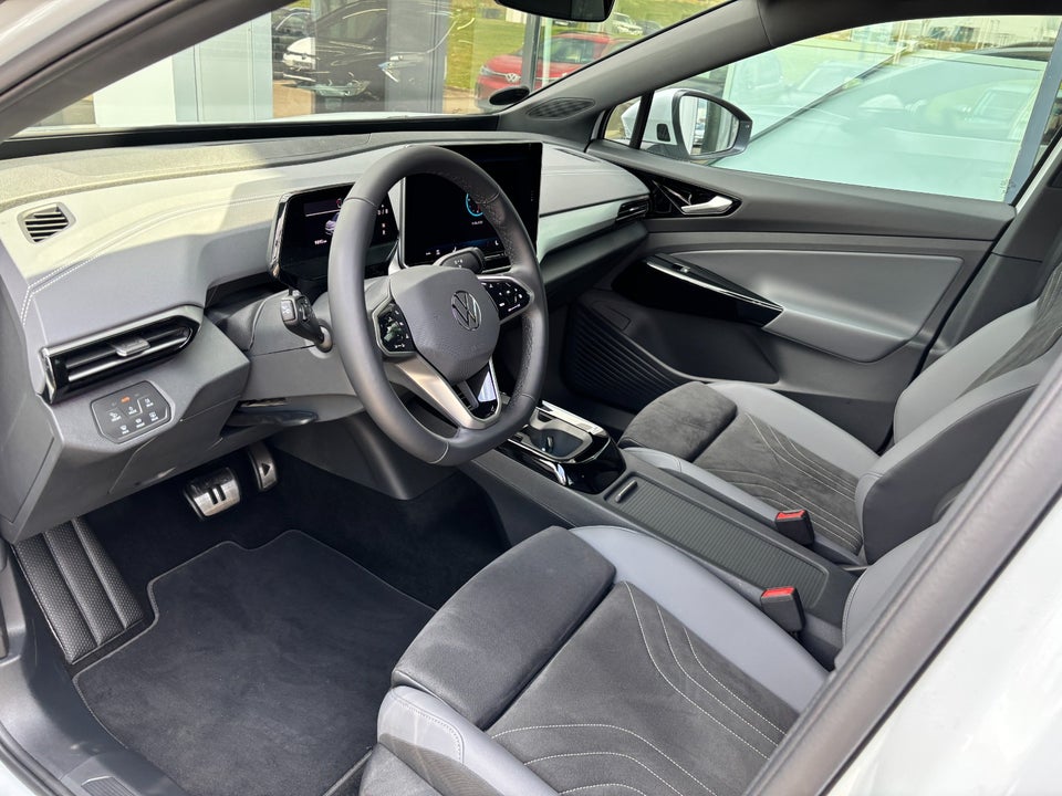 VW ID.4 77 Style 4Motion 5d