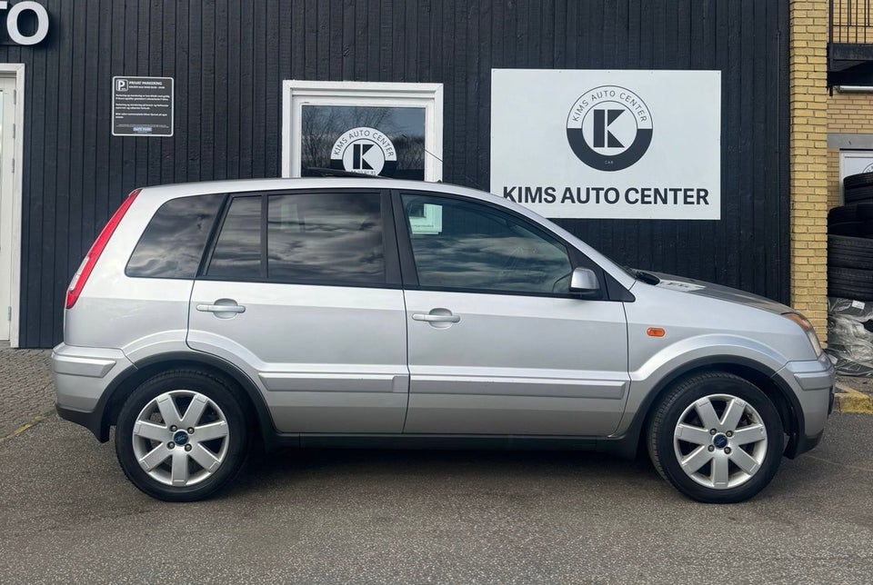 Ford Fusion 1,6 Trend aut. 5d