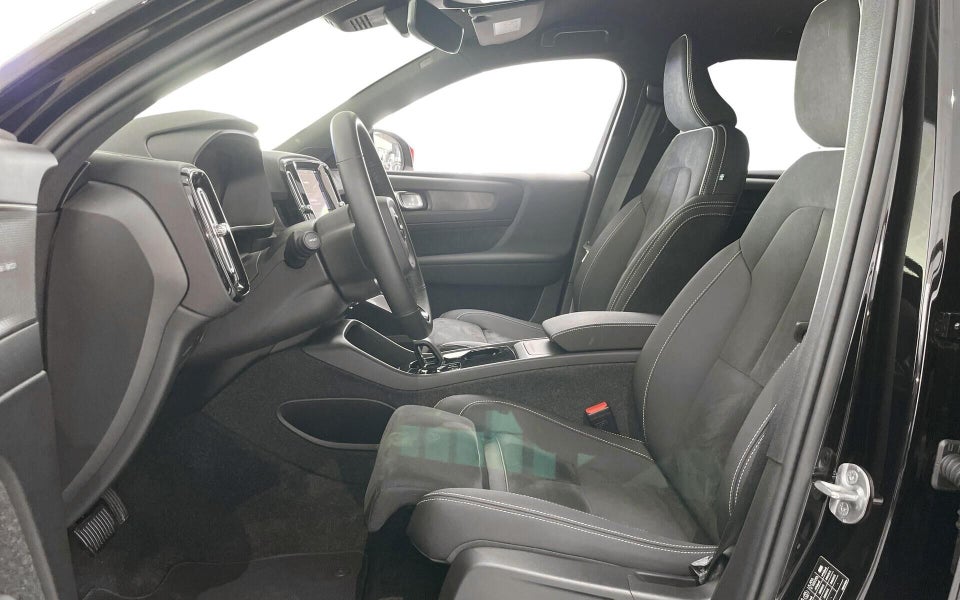 Volvo EX40 Extended Range Plus 5d