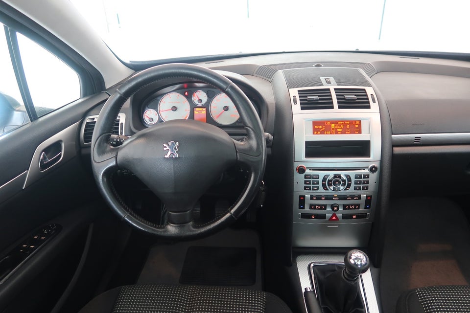 Peugeot 407 2,2 Perfection SW 5d