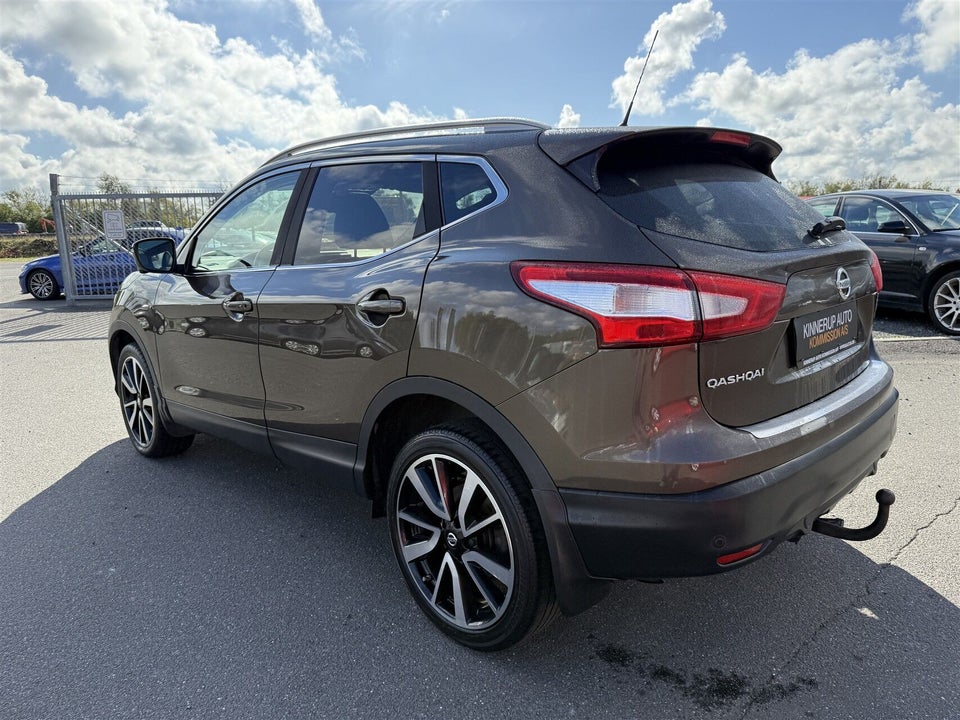 Nissan Qashqai 1,2 Dig-T 115 Tekna 5d