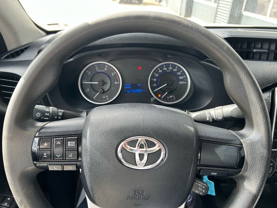 Toyota HiLux 2,4 D-4D 150 T1 Ex.Kab 2d