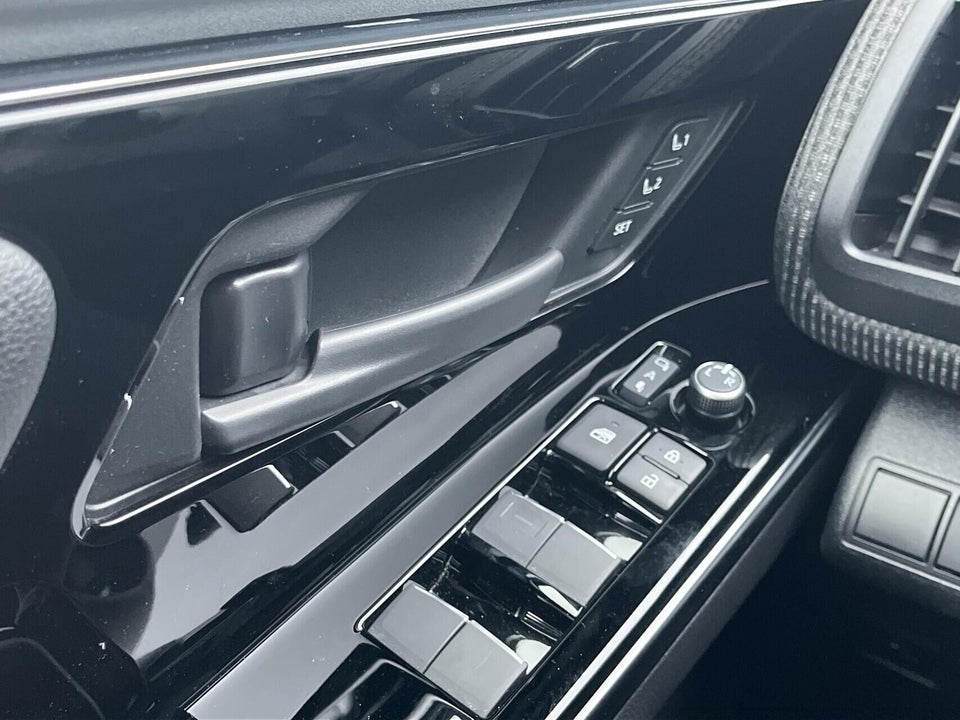 Toyota bZ4X Executive 5d