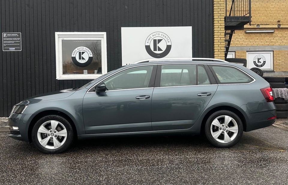 Skoda Octavia 1,6 TDi 115 Style Combi DSG 5d
