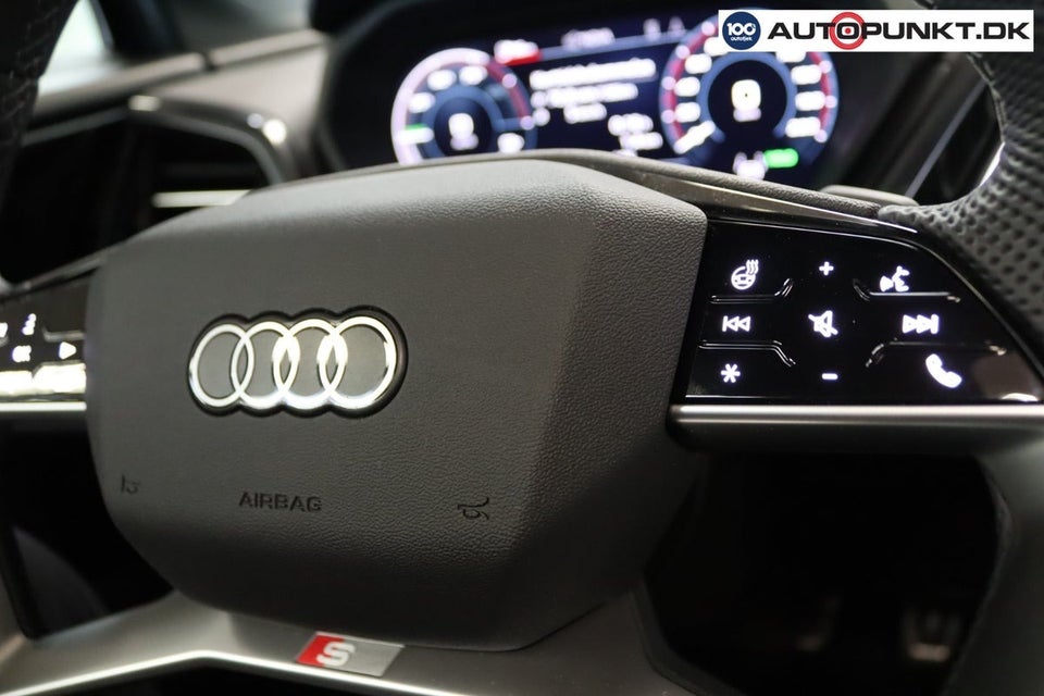 Audi Q4 e-tron 55 S-line quattro 5d