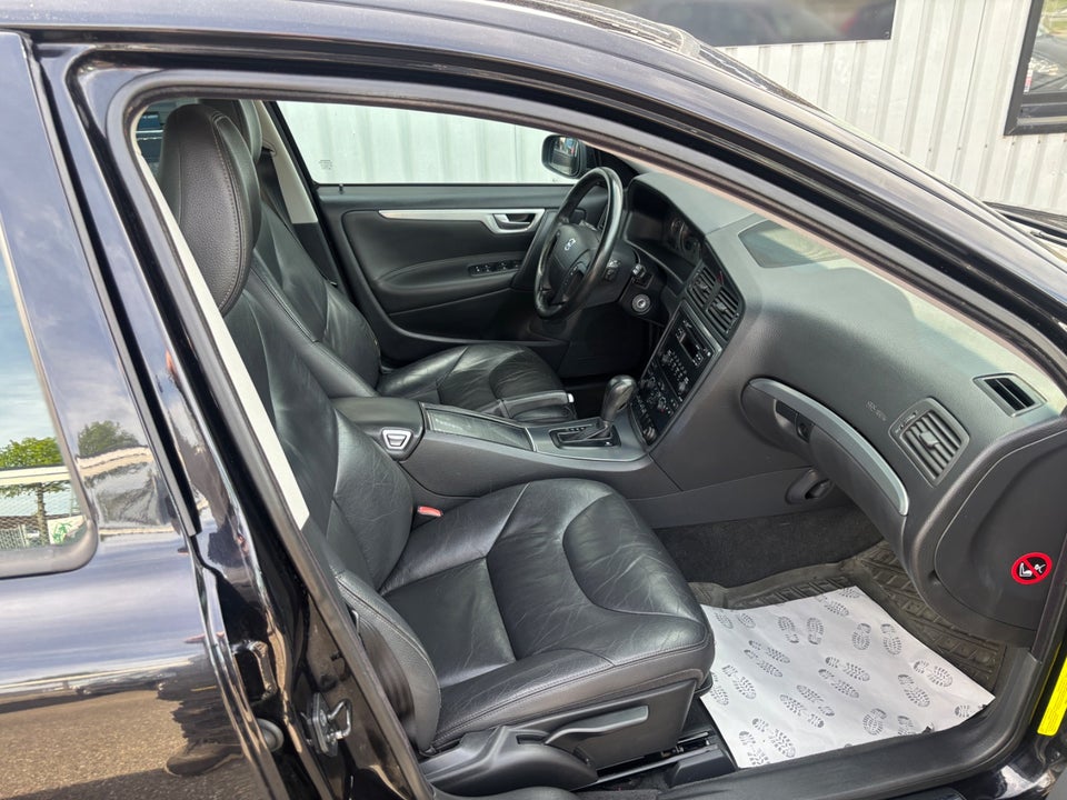 Volvo V70 2,4 170 aut. 5d
