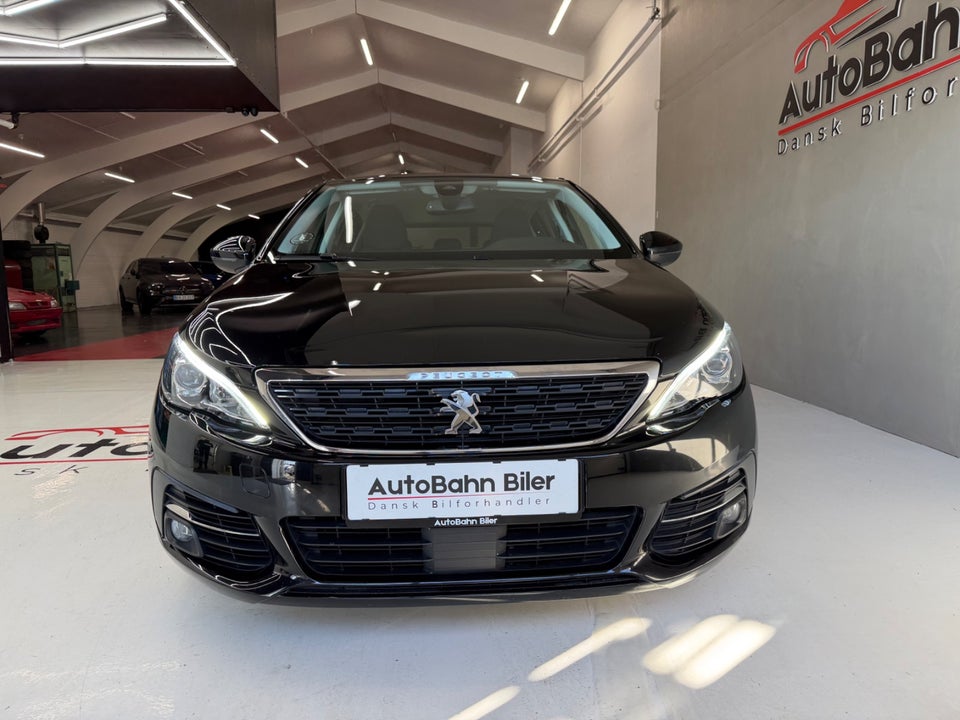Peugeot 308 1,5 BlueHDi 130 Style 5d