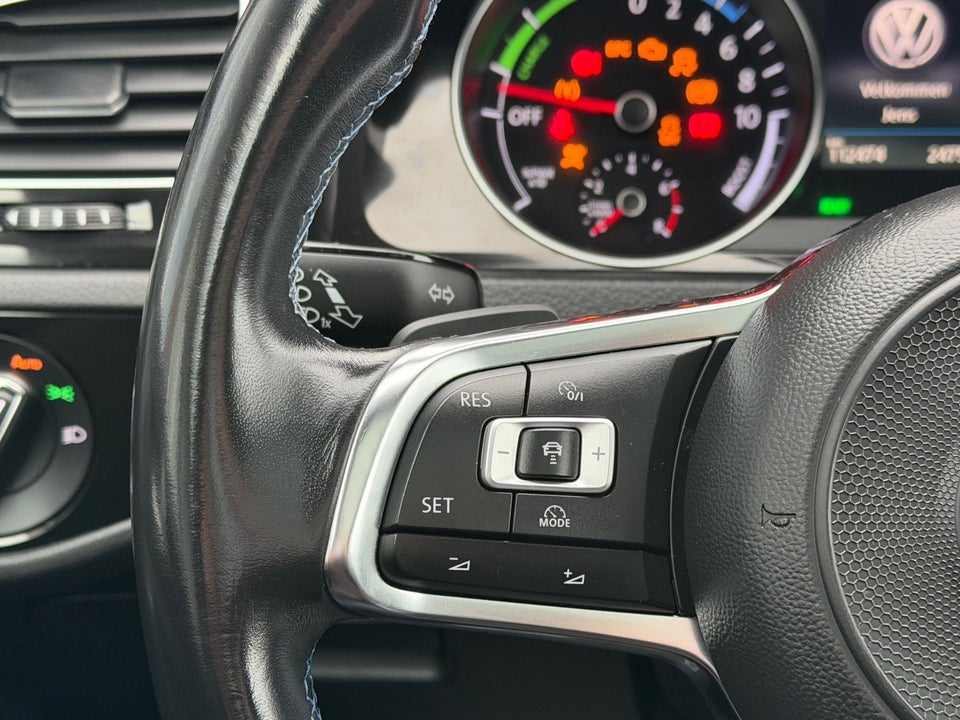 VW Golf VII 1,4 GTE DSG 5d