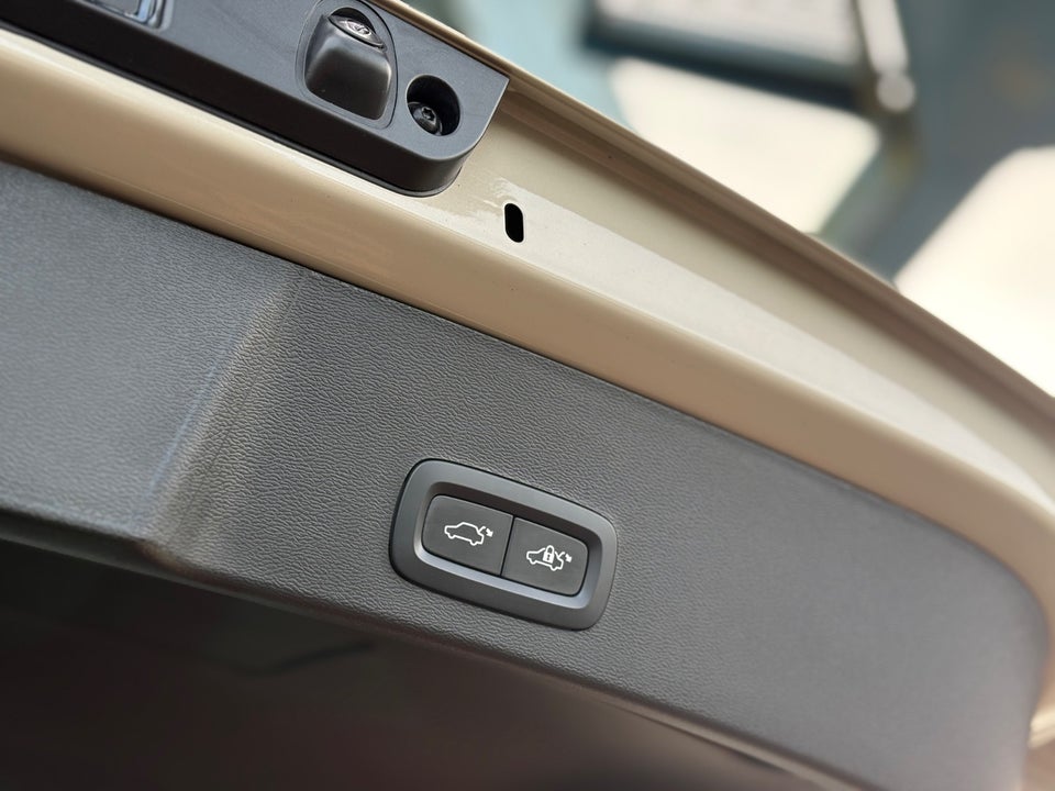 Volvo EX40 Extended Range Core 5d