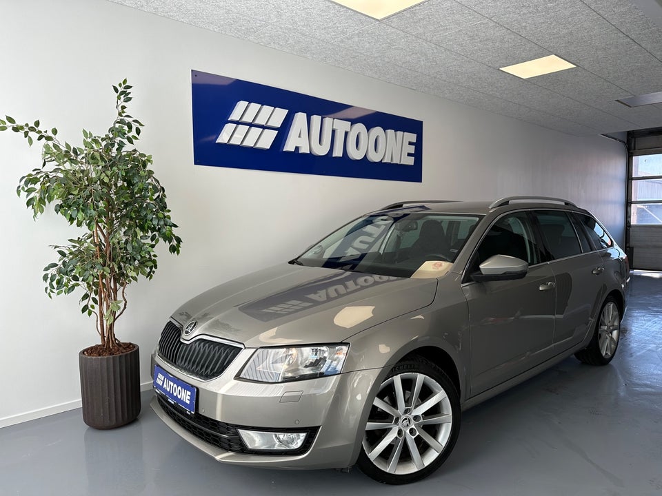 Skoda Octavia 1,6 TDi 110 Tour de France Combi 5d